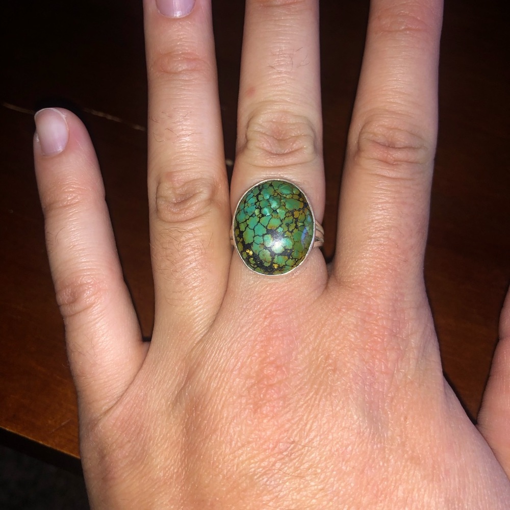 Women’s unique ring